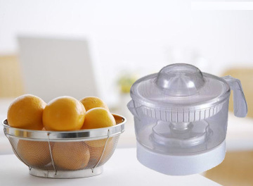 Haus benutzte orange Juicermaschine