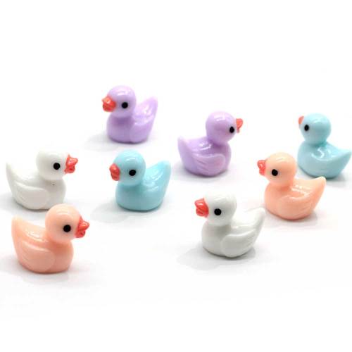 100 Stuks Miniatuur Kleurrijke Eend Eendje Kleine Weiland Standbeeld Beeldje Micro Ambachten Ornament Miniaturen DIY Tuin Decor