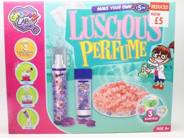 MAKE YOUR OWN LUSCIOUS PERFUME