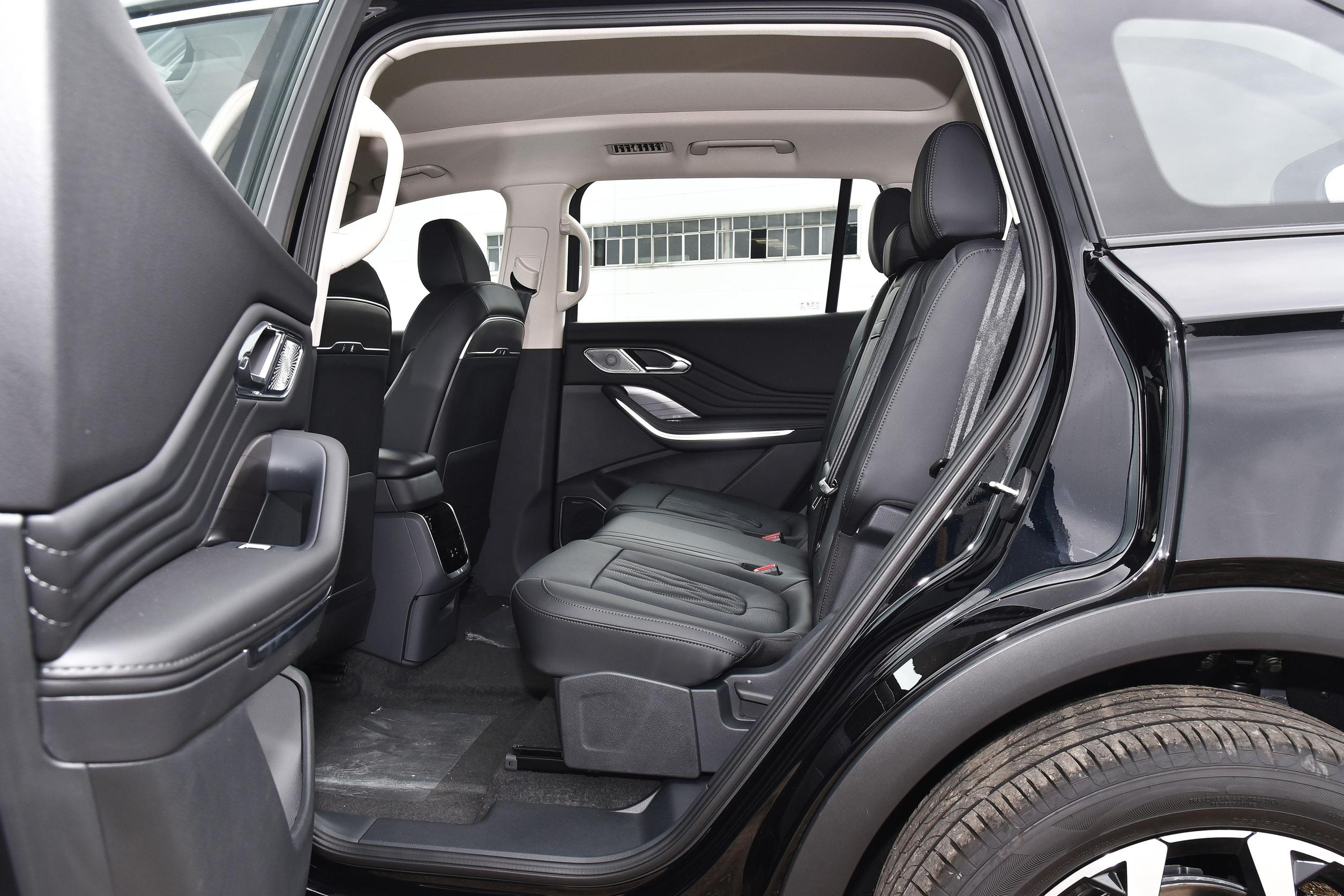 FAW Hongqi HS7 Hybrid SUV