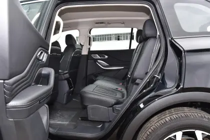 FAW Hongqi HS7 Hybrid SUV