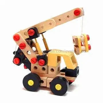 67-piece Assembly Crane Toy, Made of Solid Wood