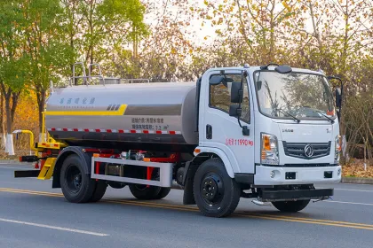 Dongfeng Huashen T1 9.3m ³ Sprinkler Truck