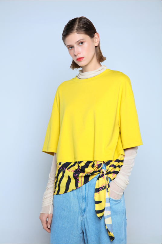 T-SHIRT WITH ZEBRA PRINT ON HEM