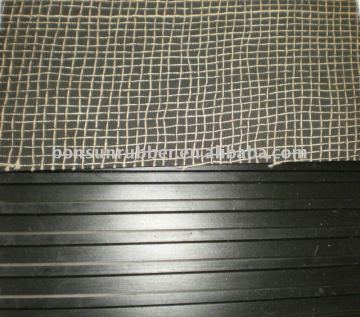 cloth insertion rubber mat