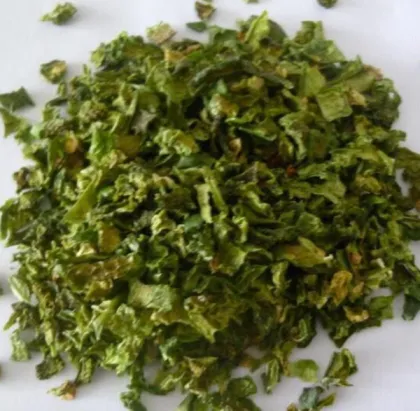 Fresh dehydrated green pepper