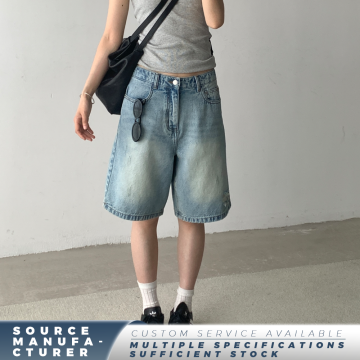 Feminine Summer Denim Shorts in Soft Light Wash