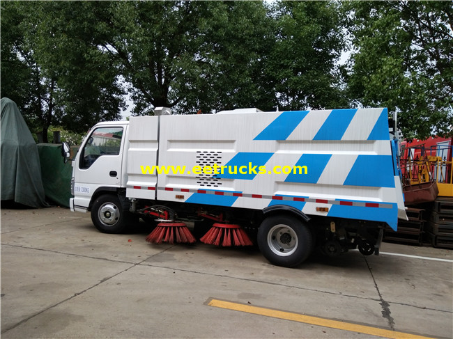 ISUZU 130HP 5 MT Road Sweeping Vehicles