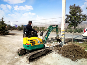 1.8 Ton Mini Crawler Excavator Penggali Kecil FR18E2-U
