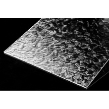 Acrylic plate with 100% light transmittance