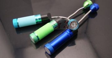 Waterproof Fluorescent 9 Led Uv Flashlight With Magnet And Flexible Lamp