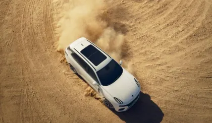 Medium and large SUV LYNK&CO 09