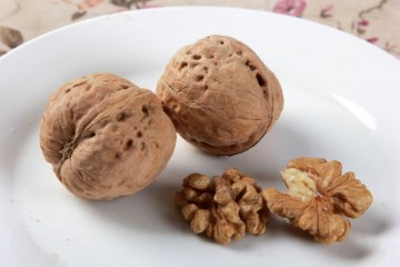 Natural Unshelled Walnuts Thin skin organic Walnuts in Shell,raw walnut