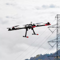 Przemysłowy dron linii zasilania
