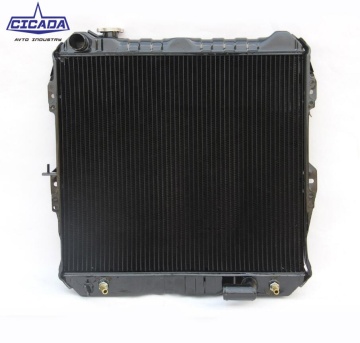 HZJ75 MT Kühler Aluimun 16400-79080 für Land Cruiser 16400-17070, 16400-17080, 16400-17030: Ersatzkühlerteile