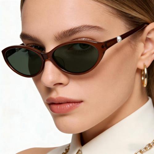 Retro Oval Pearl Temple UV400 Sunglasses