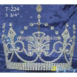 Youth Volunteers Crown and beauty crown for winner