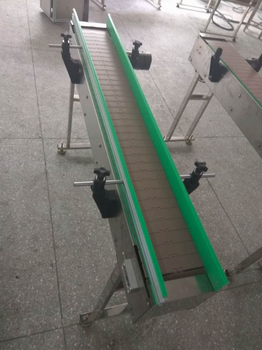 Wide plastic chain plate conveyor belt