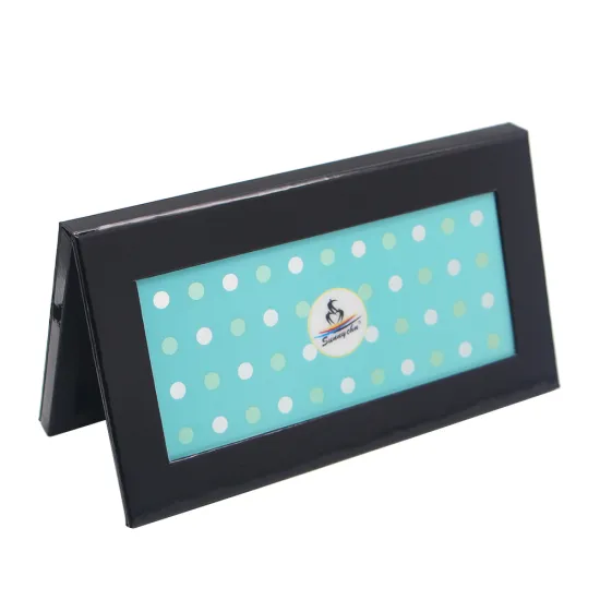 Magnetic eyeshadow palette packaging