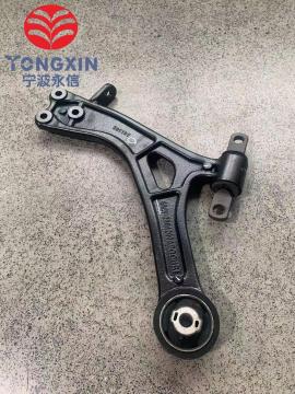 フロントローワーコントロールアームBYD E5 QIN