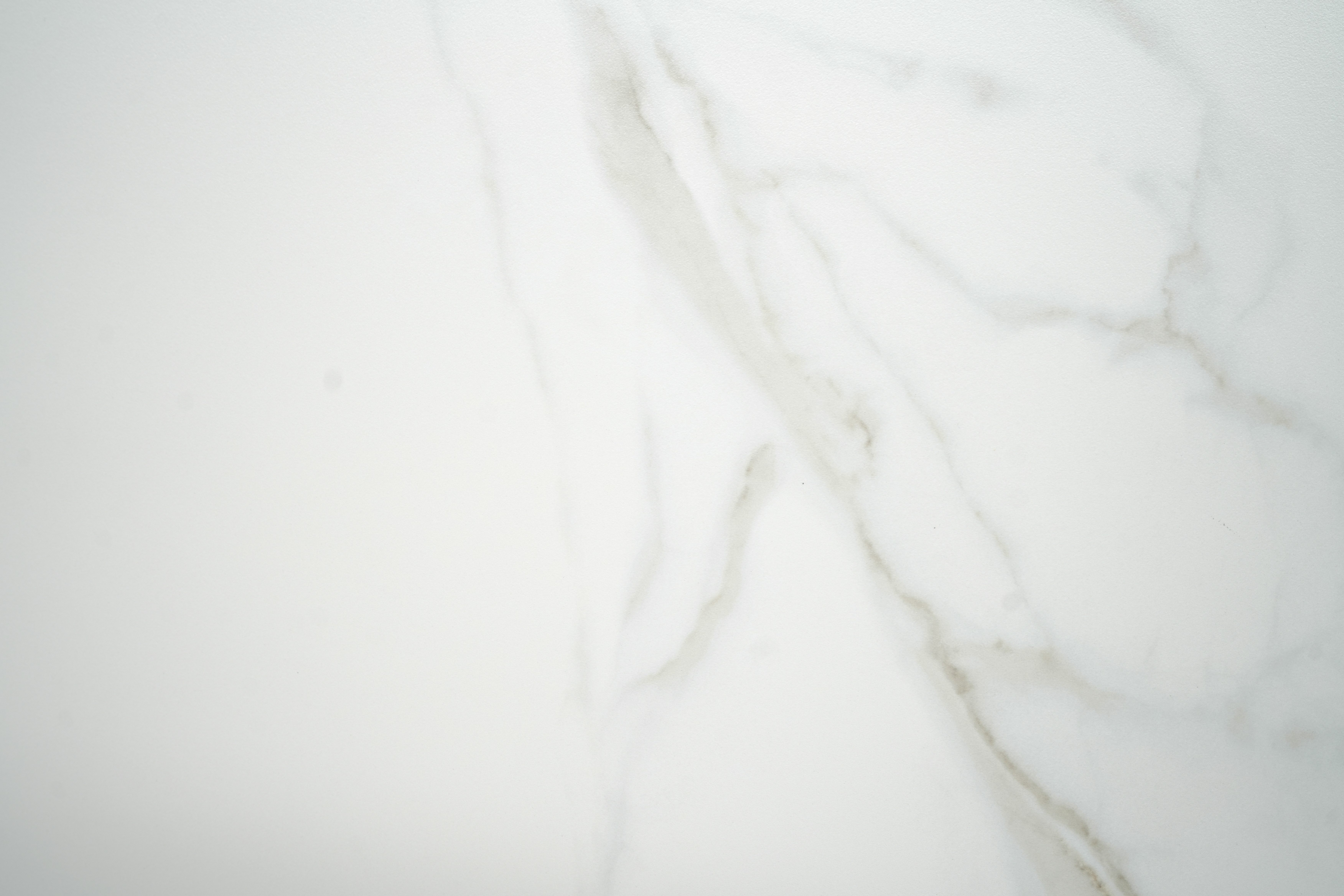 حجر جبال الألب الأبيض المصقول