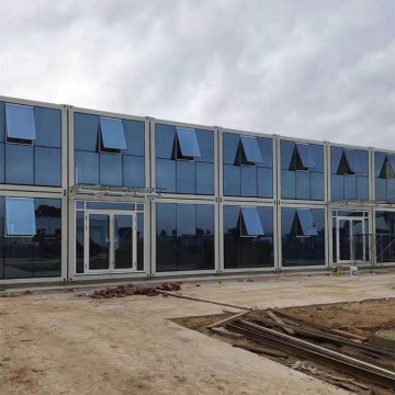 Modular Folding House with Curtain Wall for Outdoor Living
