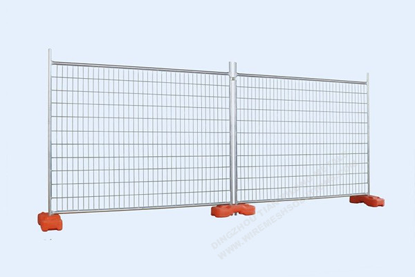 Welded Temporary Fence With Concrete Block Feet