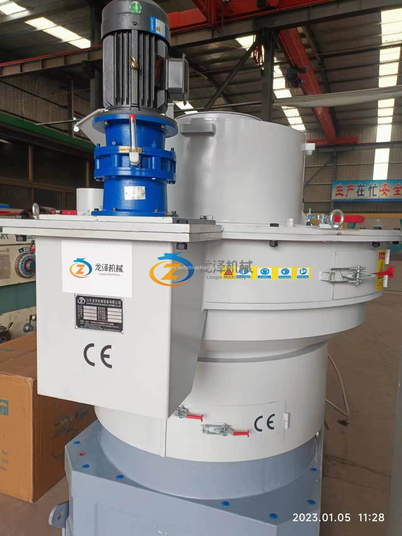 Hot sale and high quality latest XGJ850 wood pellet mill for sale