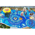 Partículas de goma coloridas en el parque de atracciones