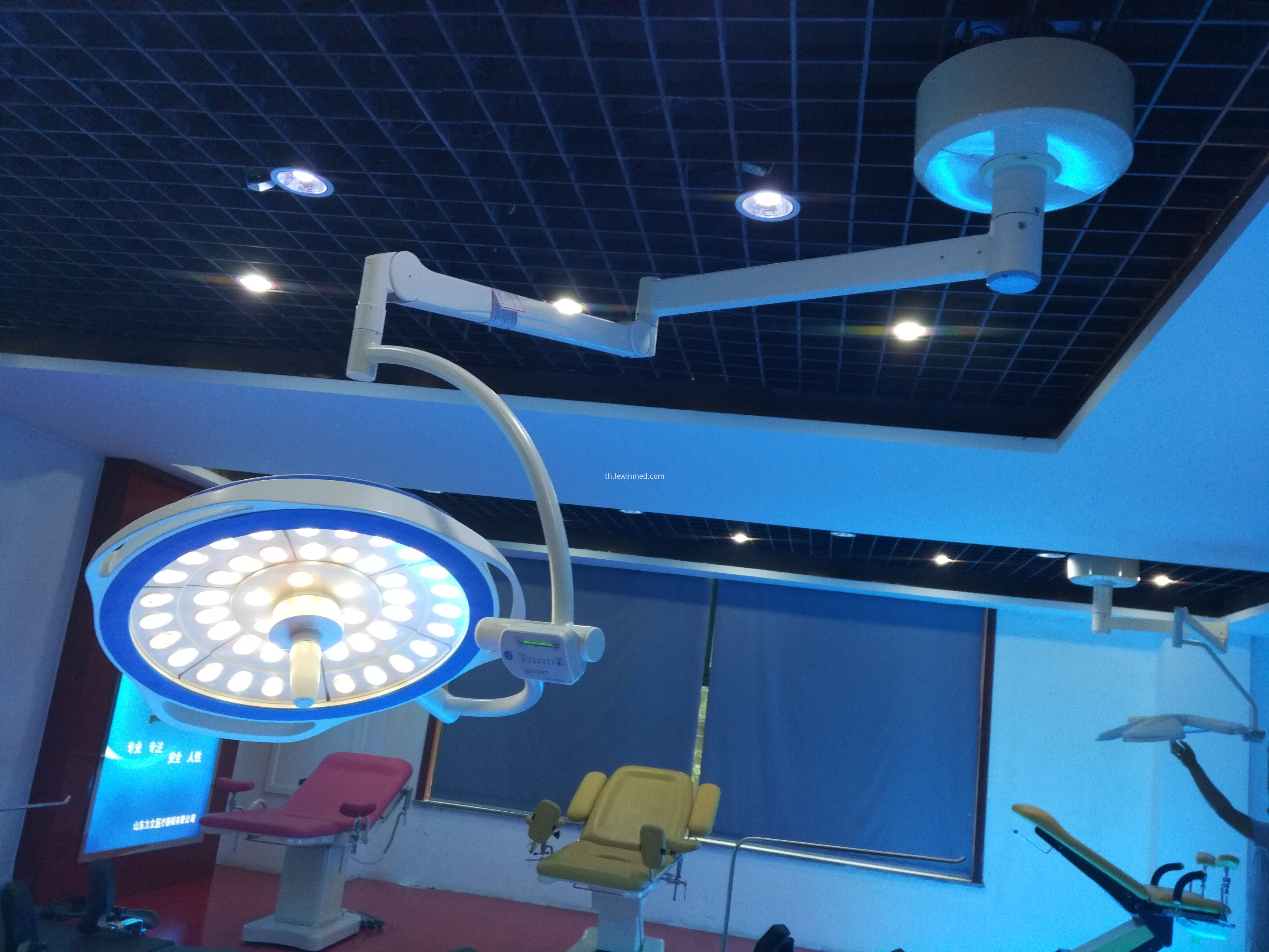single dome round type surgical lamp