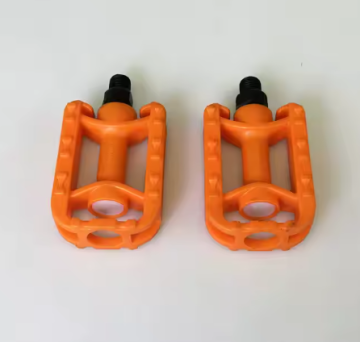 PP Colorful Children Bicycle Pedals - Lightweight Bike Pedal with Ball Bearing Anti-Slip Design
