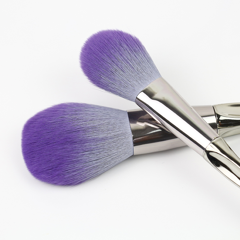 makeup brush 2