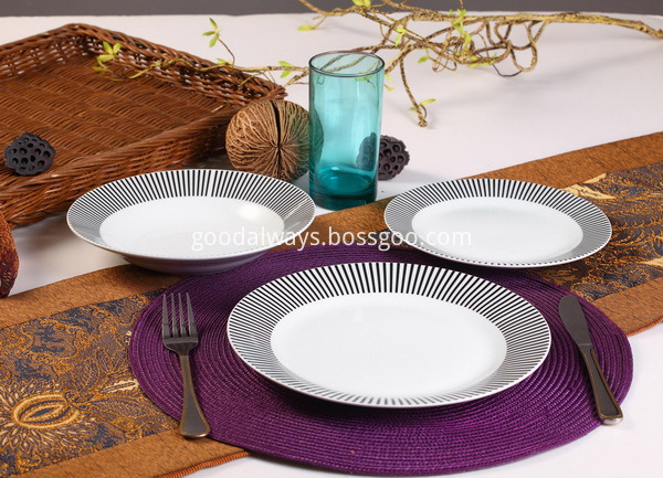 PORCELIAN DINNER SET