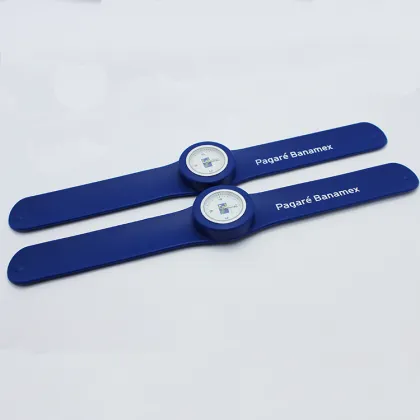 Fashion snap strap Silicone slap wristwatch