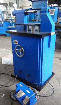 Pop rivet machine riveting machine for solid rivet