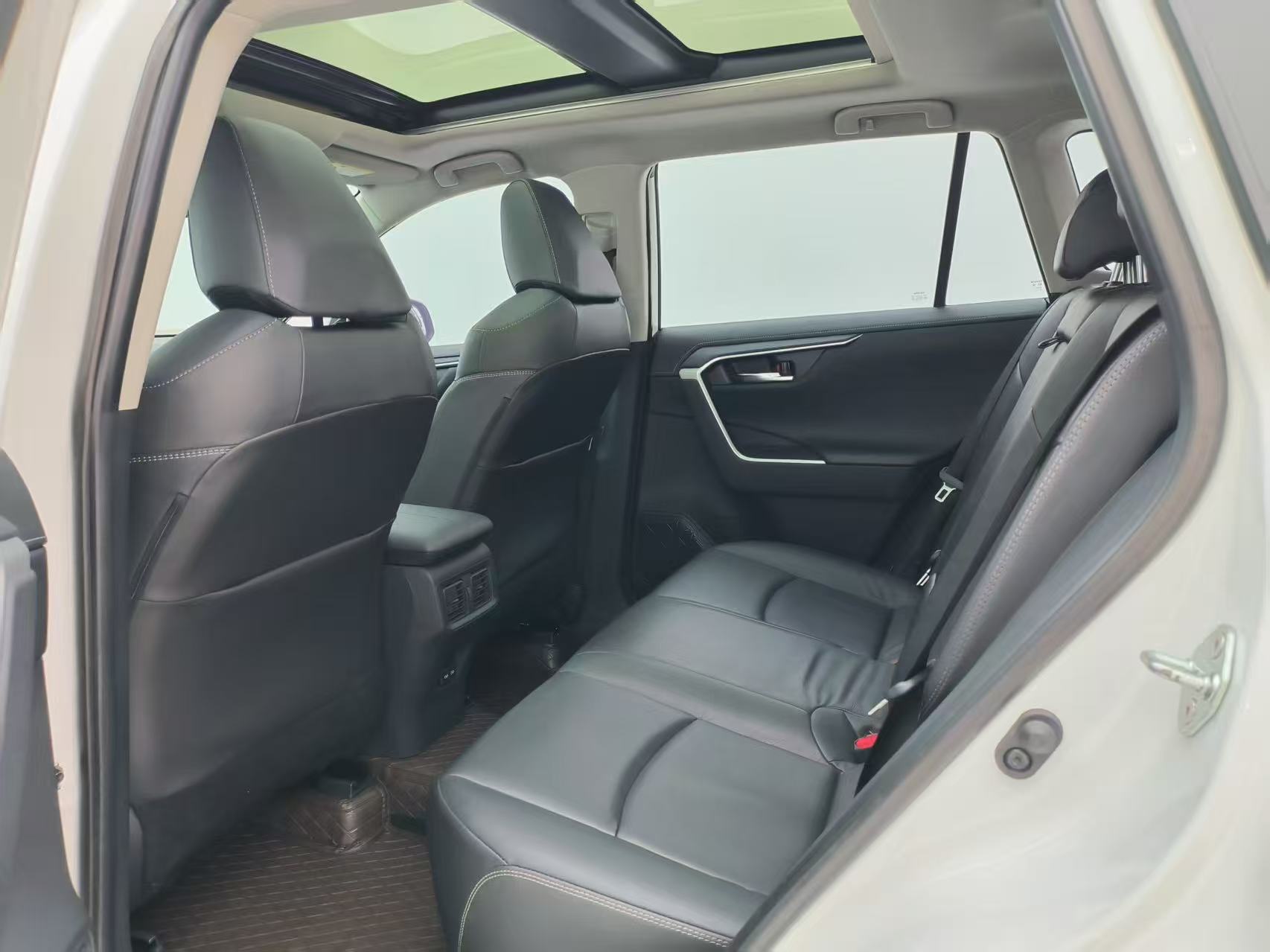 Toyota RAV4 2023 2 0L CVT Style Plus