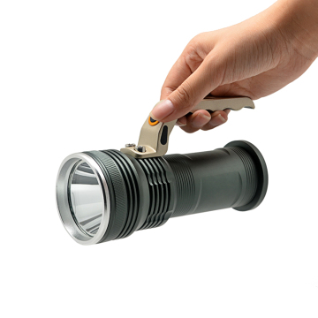 Đèn pin led khoảng cách từ xa 10W