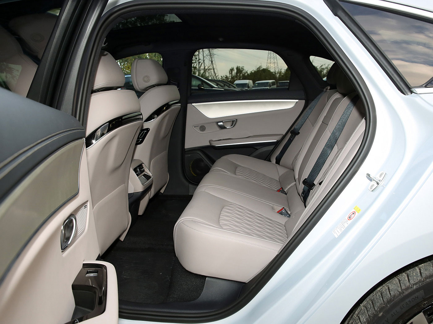 BYD Han EV 2024 605km Luxury Electric CAR