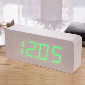 2015 Fashion style wooden led digital clock with alarm date temperature