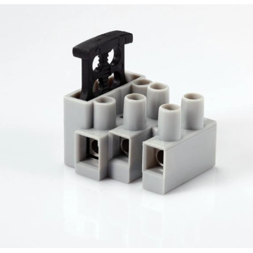 Conector de terminal para plugue de alimentação