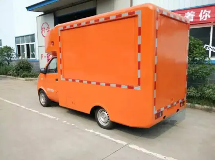 FAW 4x2 commercial van