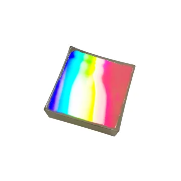 Flat-Field Holographic Concave Diffraction Gratings