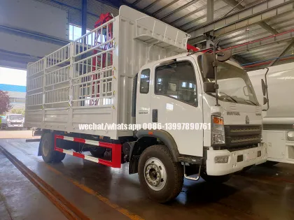 SINOTRUCK 4X4 AWD 6.8m Cargo Truck/Box Truck/Van Truck