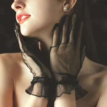 Sexy Lady Summer Sunscreen Gloves Lady Black Silk Gloves Lace Mesh Gauze Ultra Thin Opera Gloves Transparent Party Glove Gift