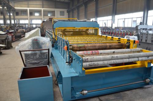 Adjustable Moving Roll Forming Machine