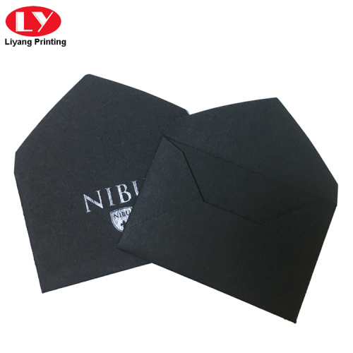 Envelope preto pequeno personalizado com logotipo UV