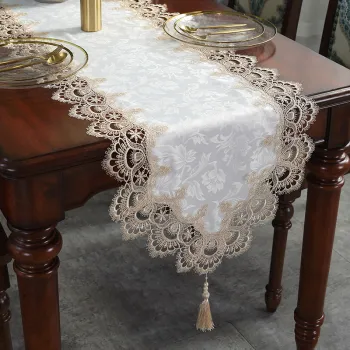 Stunning Lace and Macrame Wedding Table Runners: Adding Nordic Elegance to Your Special Day