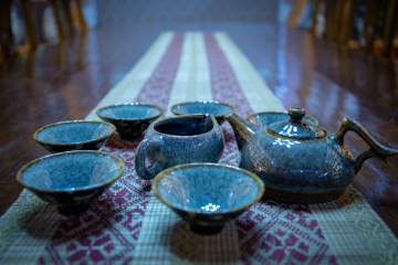 A set of partridge spot tea set