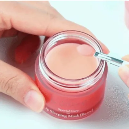 Natural Vegan Lip Care: Strawberry & Coconut Organic Lip Mask