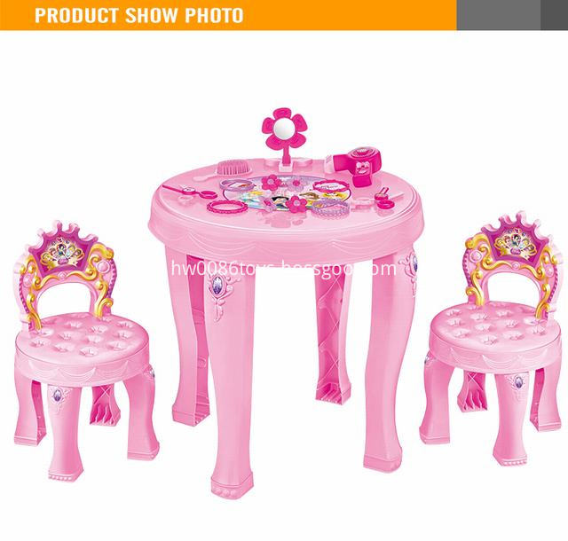 kids plastic table and chair